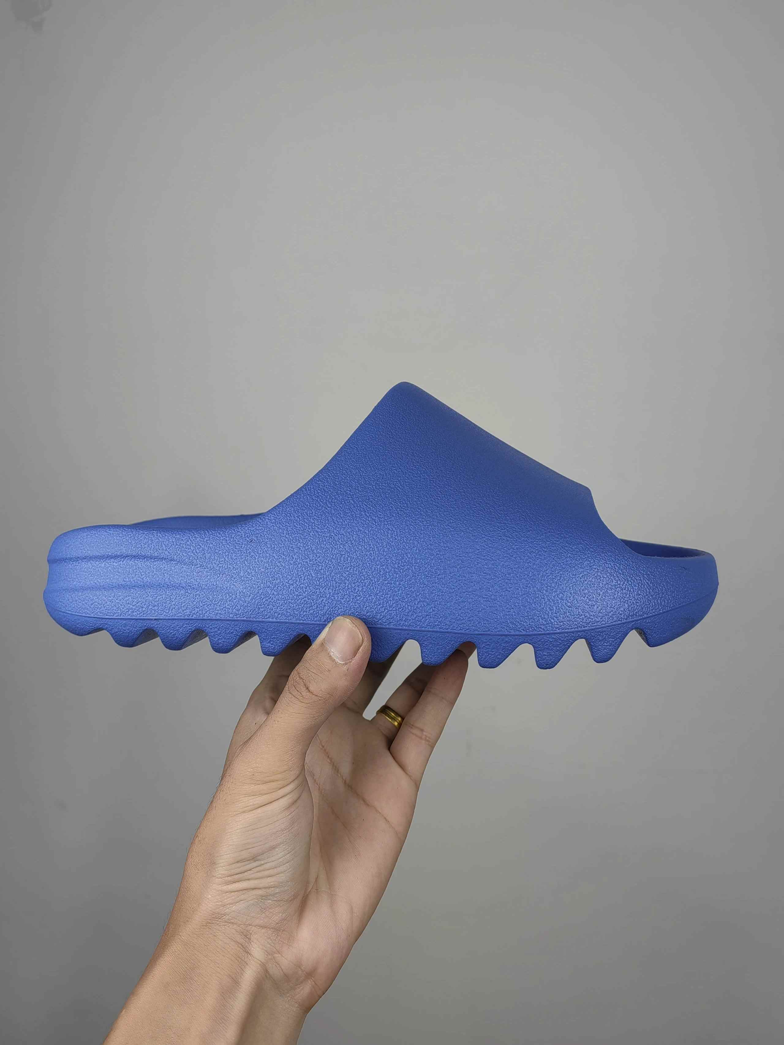 Gemstone Blue Matte (ID4133)