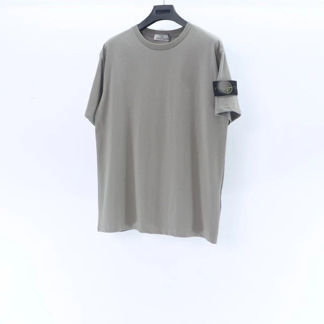 Short sleeved gray